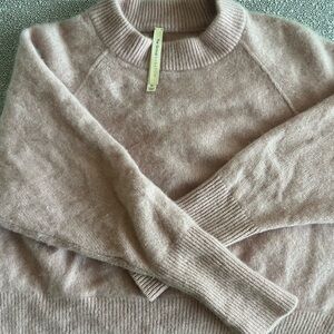 Babaton Aritzia Soft Blush Cashmere Crew Neck Sweater